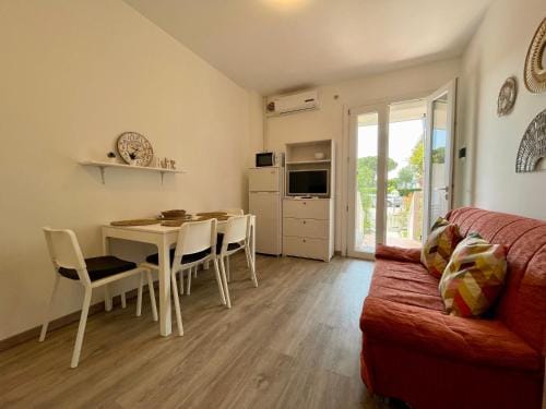 Fantastic Apartment with Garden in Residence with Pool - Great Location Hotel in Porto Santa Margherita