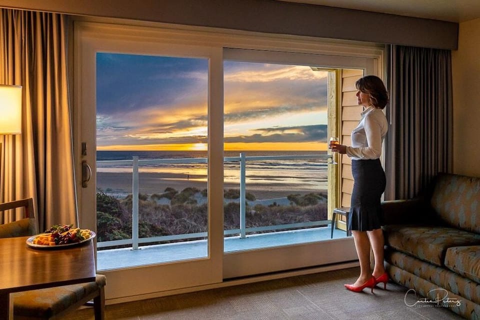 Driftwood Shores Resort And Conference Center Hotel in Oregon