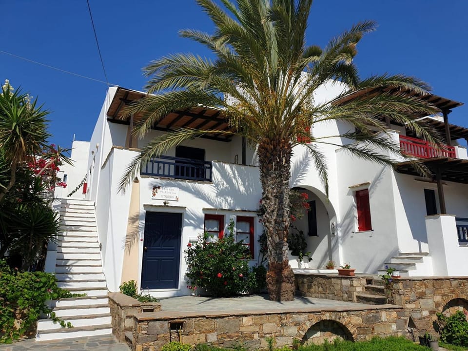 Elisso's Philoxenia Hotel in Agios Prokopios