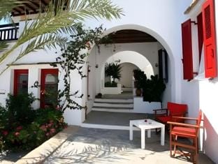 Elisso's Philoxenia Hotel in Agios Prokopios