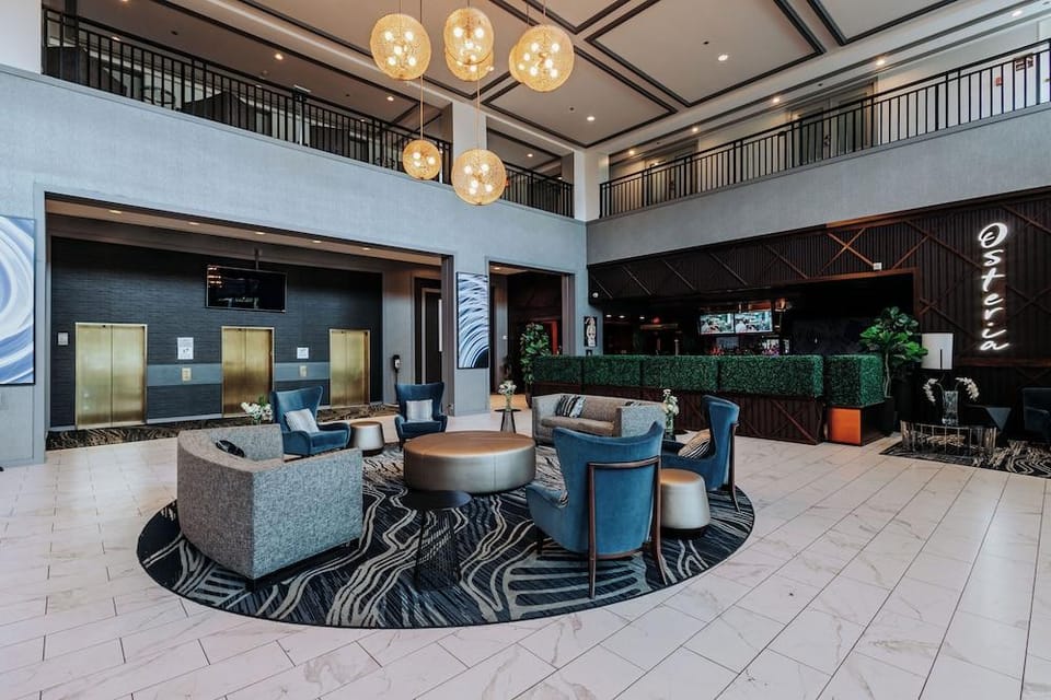 DoubleTree Suites by Hilton Htl & Conf Cntr Downers Grove Hotel in Downers Grove