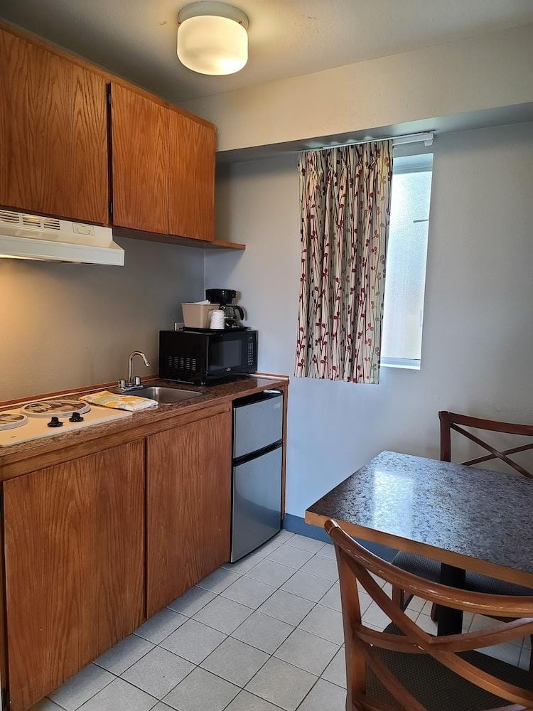 Tulip Inn Hotel in Mount Vernon