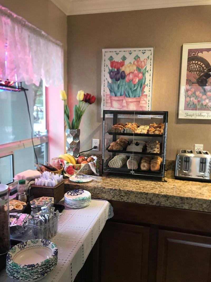 Tulip Inn Hotel in Mount Vernon