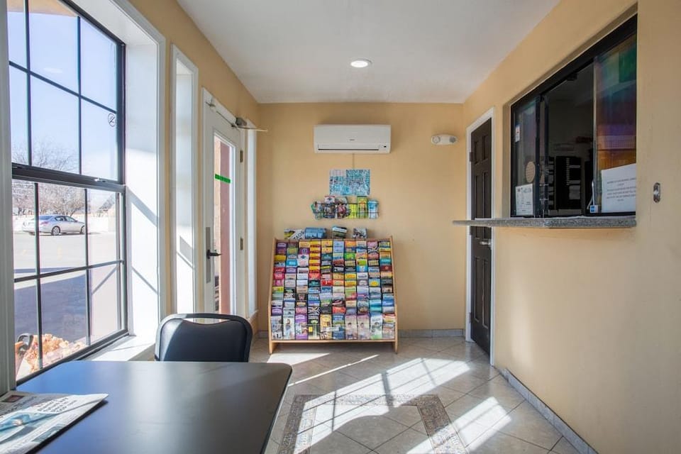 Pinn Road Inn and Suites Hotel in San Antonio