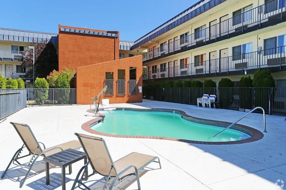 Olympic Inn & Suites Hotel in Port Angeles