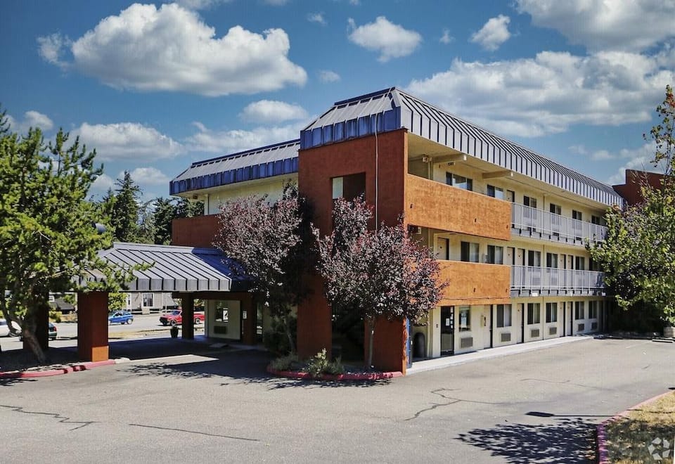 Olympic Inn & Suites Hotel in Port Angeles