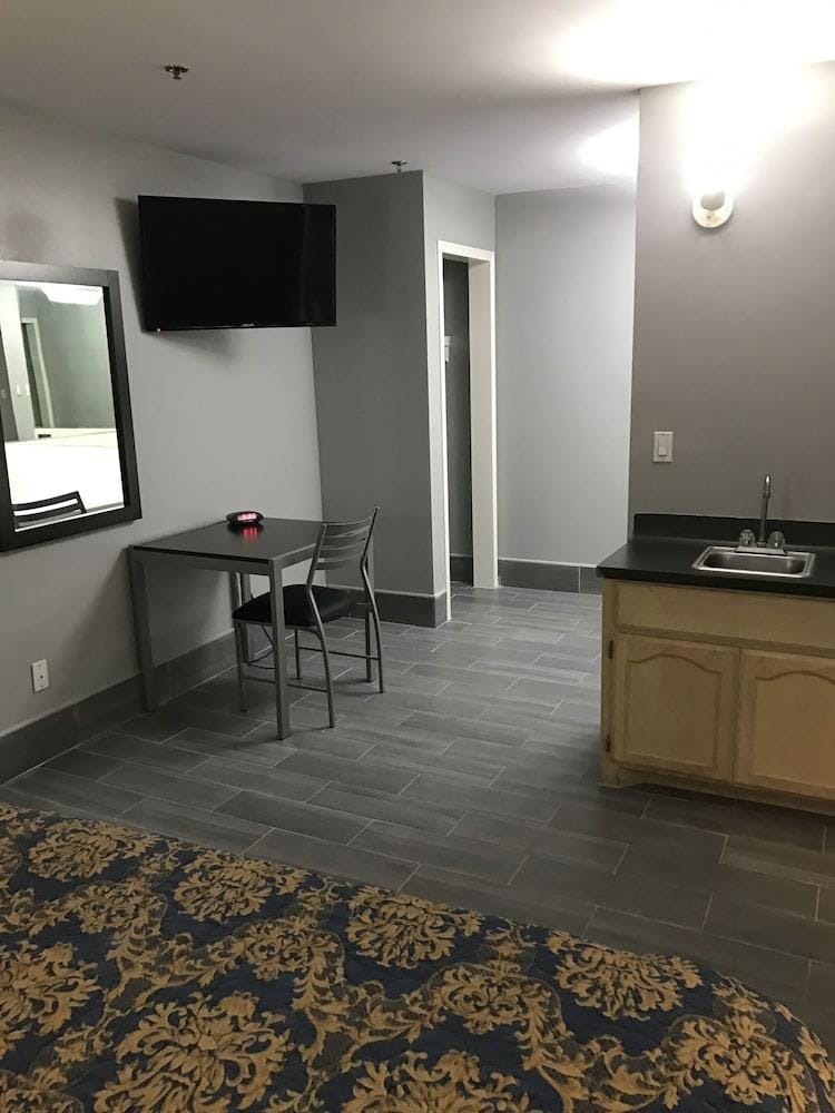 Express Inn Hotel in Weslaco