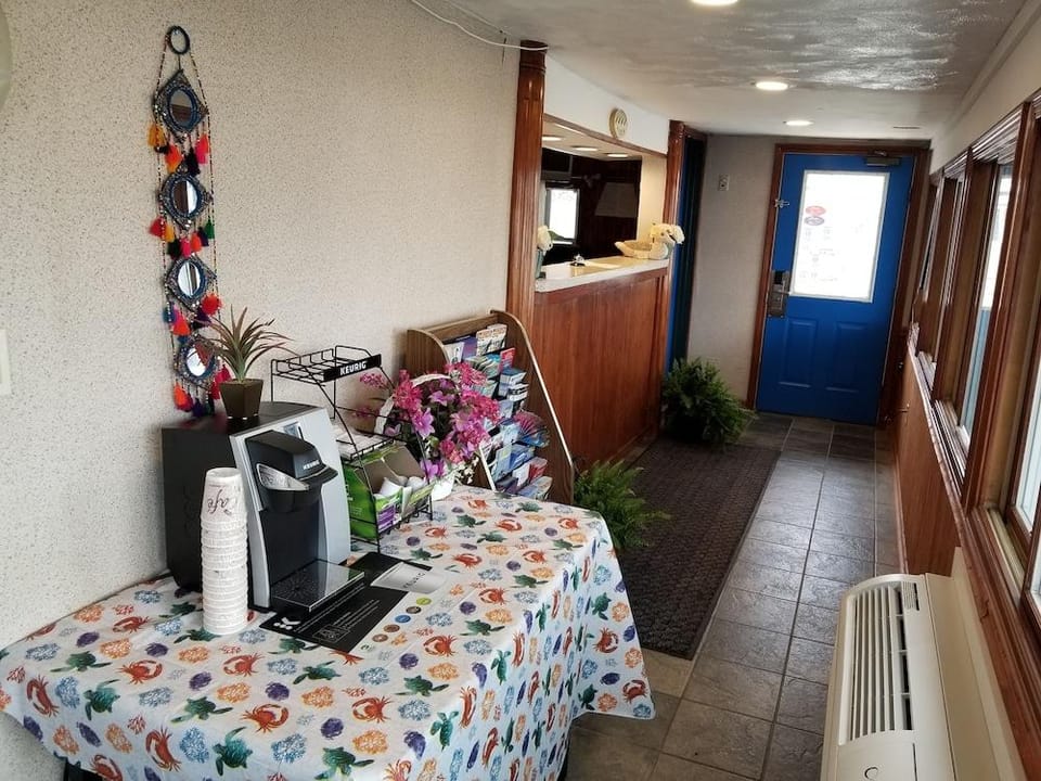 The Tides Motel Hotel in Hampton Beach