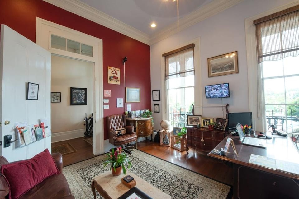 Auberge Nouvelle Orleans Hostel Hotel in Warehouse District