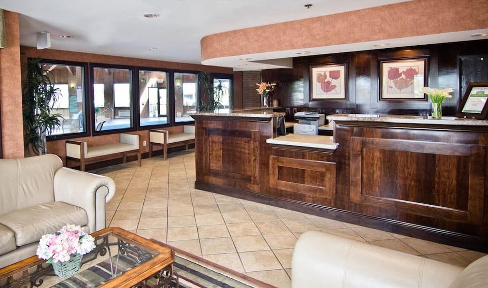 Christopher Inn and Suites Hotel in Chillicothe