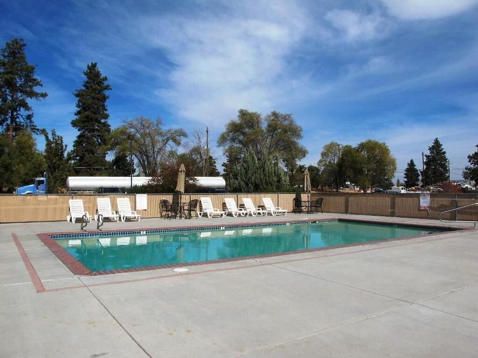 Sugarloaf Mt Motel Hotel in Bend