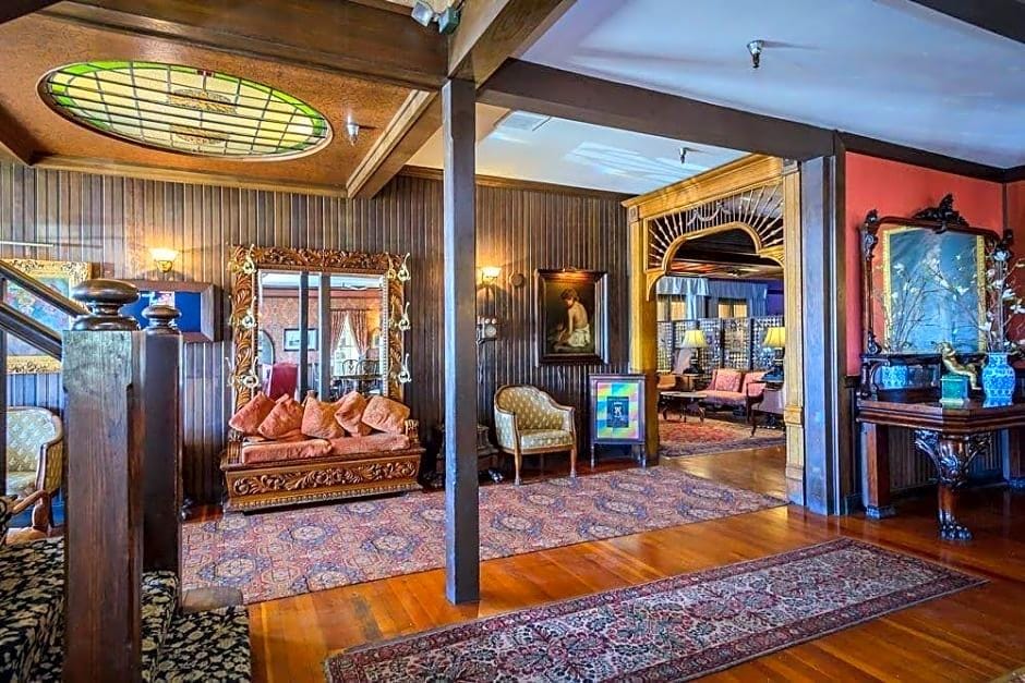 The Mendocino Hotel and Garden Suites Hotel in Mendocino