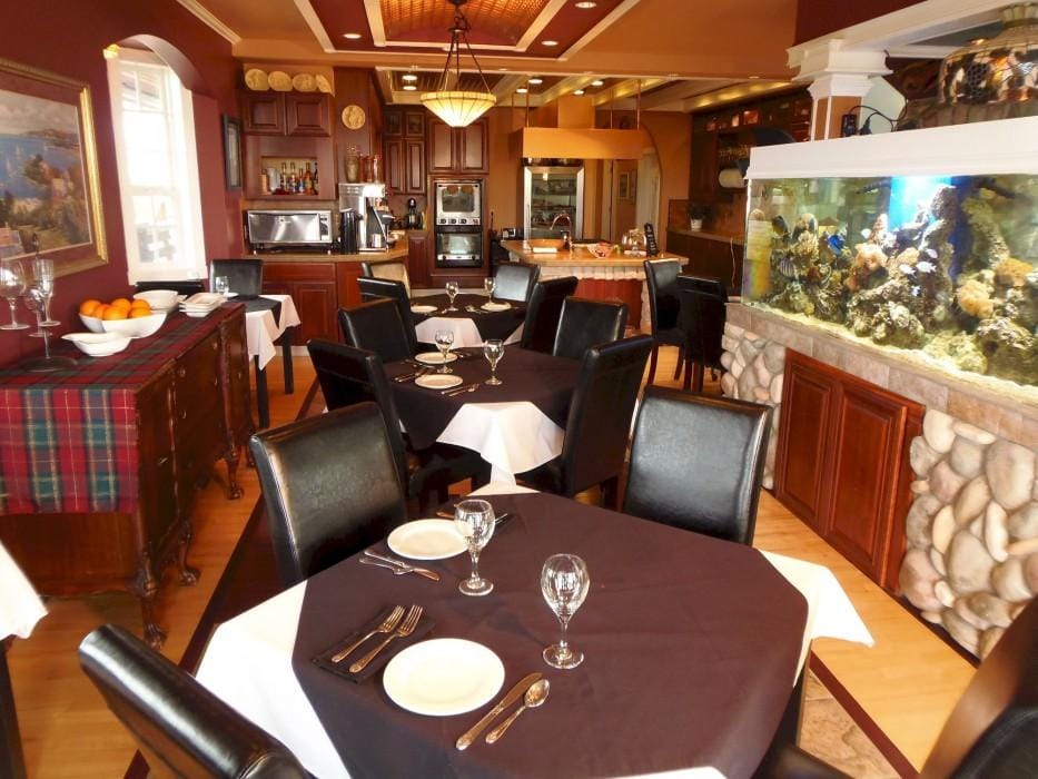 The Collins Inn and Seaside Cottages - Adults Only Hotel in Ocean Shores