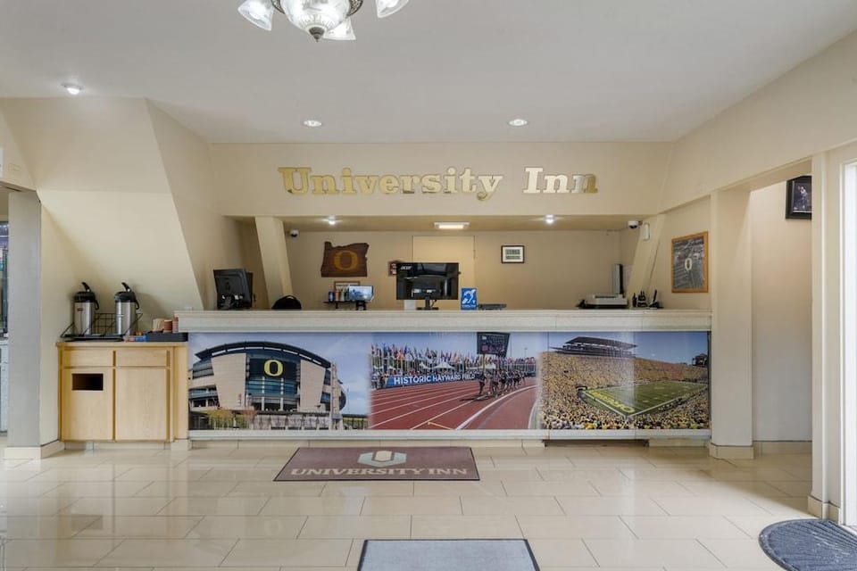 University Inn & Suites Hotel in Eugene