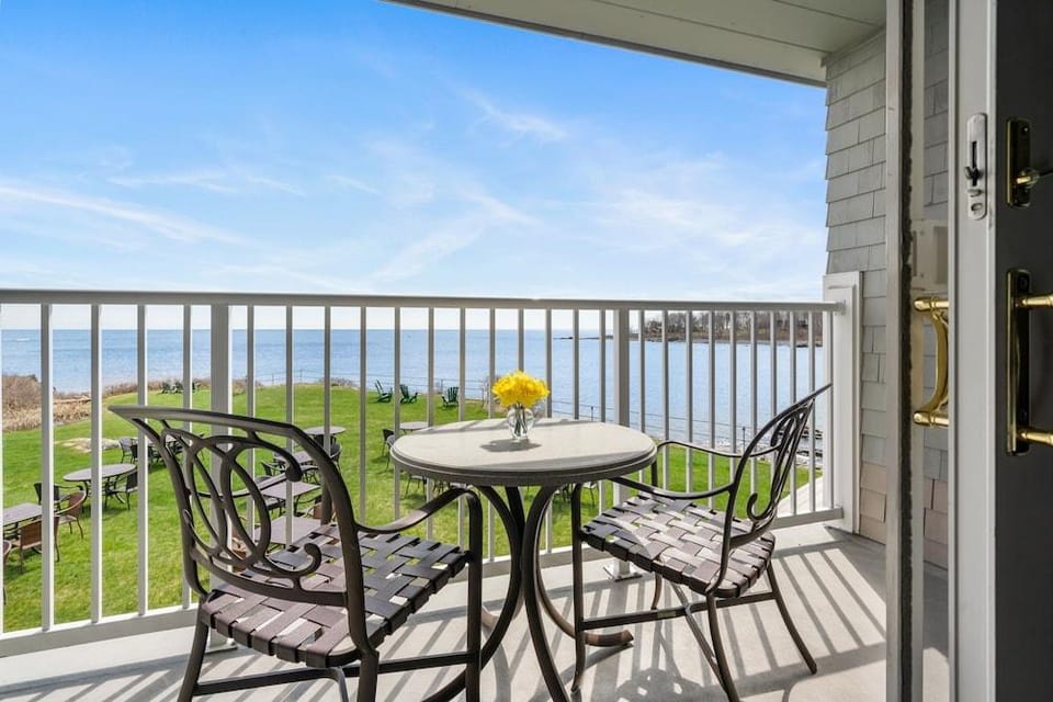 Stage Neck Inn Hotel in York Harbor