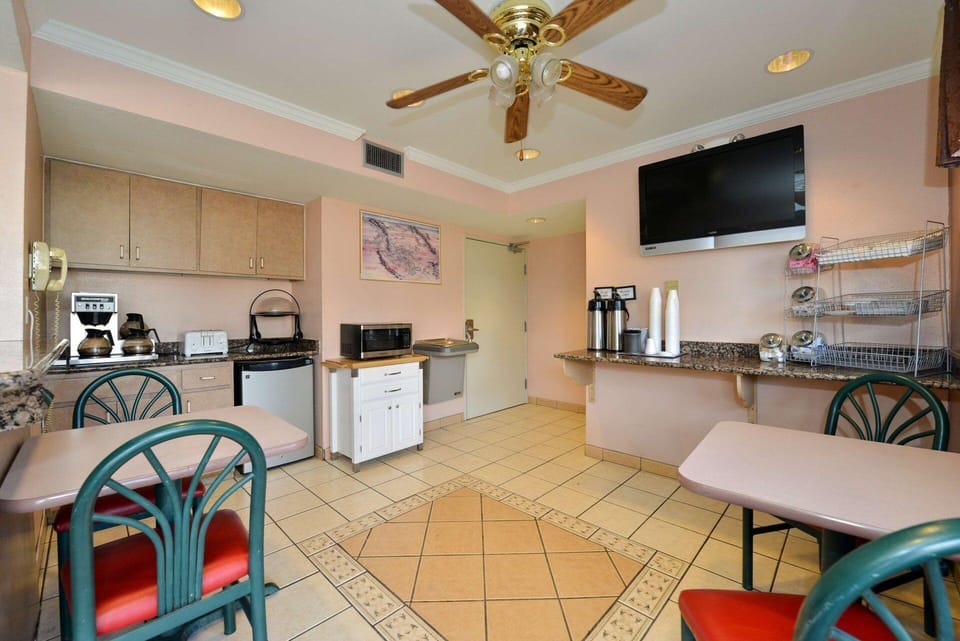 Americas Best Value Inn Anthony El Paso West Hotel in El Paso