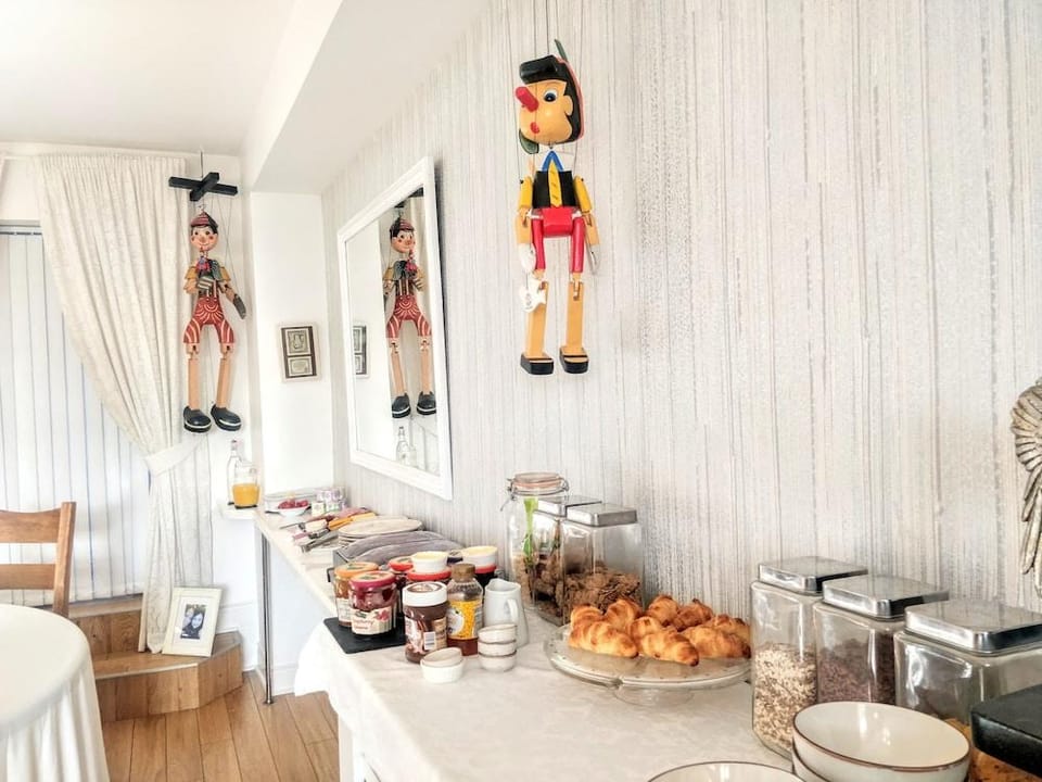 Angel House Bed & Breakfast Hotel in Londonderry