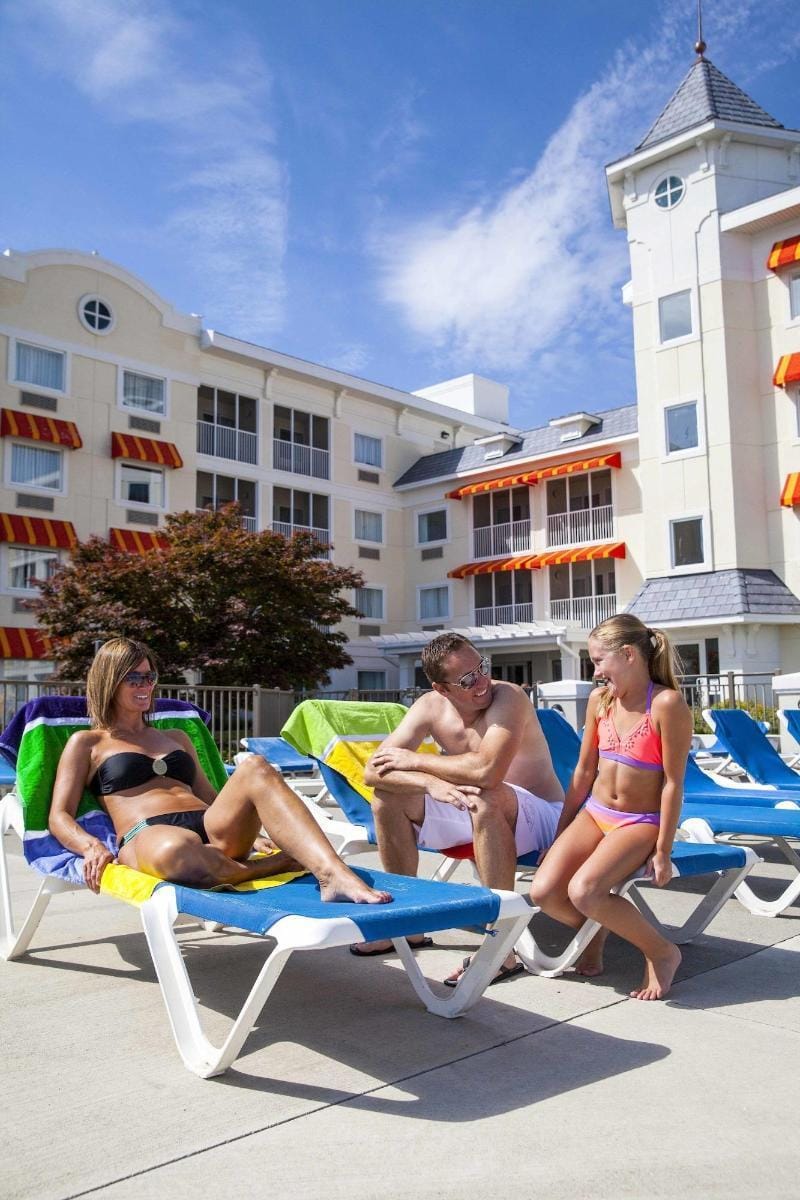 Cedar Point s Hotel Breakers Hotel in Sandusky