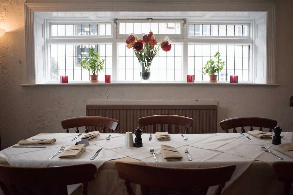 Village House Hotel - Inn Hotel in Arun District