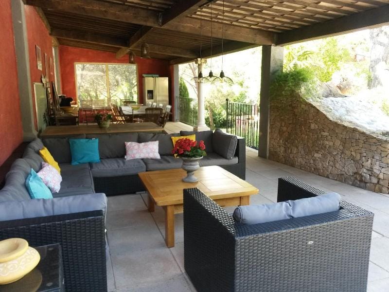 Les Mayombes Hotel in Roquebrune-sur-Argens
