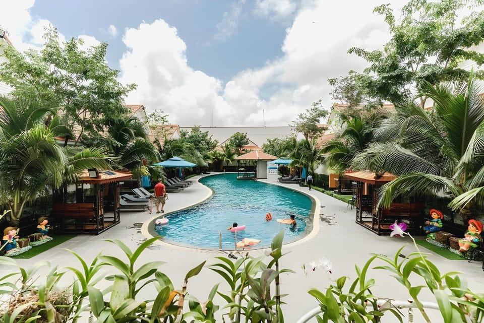 Sea Breeze Hotel&Villa Hotel in Ream