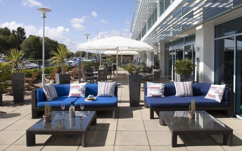 Captains Club Hotel Hotel in Christchurch