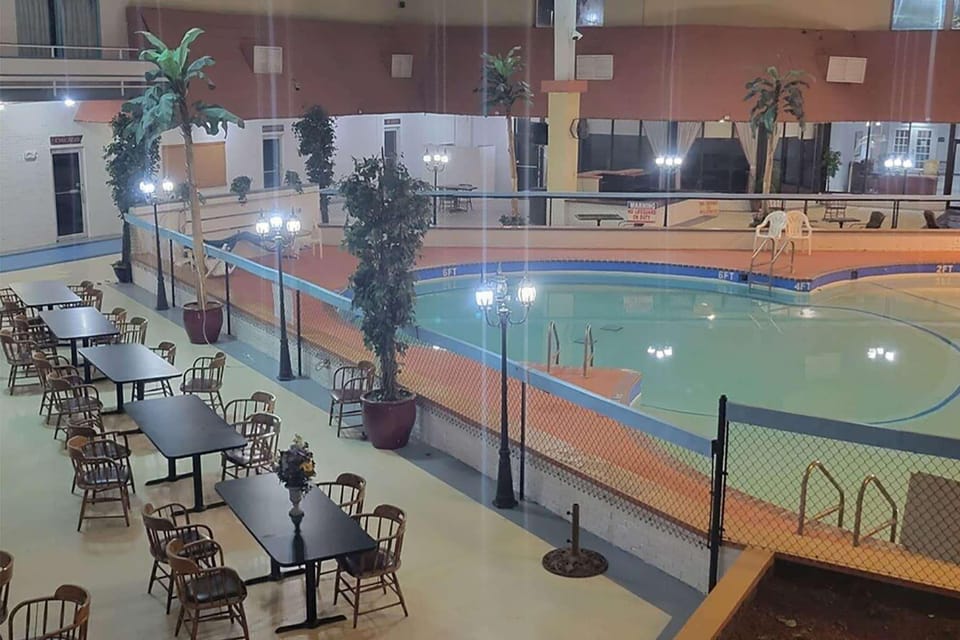 Swimming pool