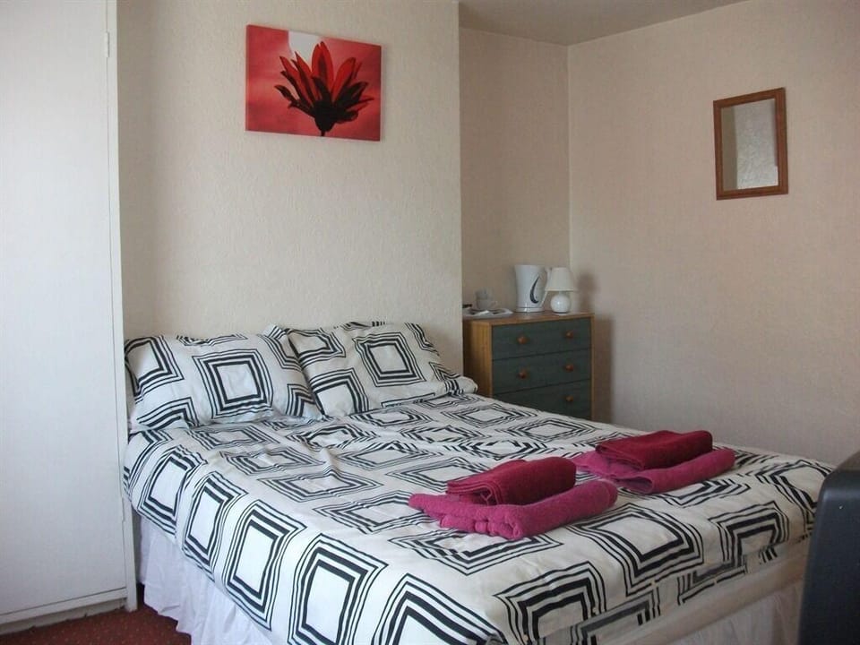 Three Tuns Hotel Hotel in Filey