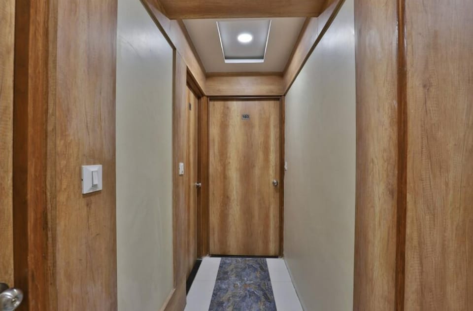 Hotel Shreenath Hotel in Ahmedabad
