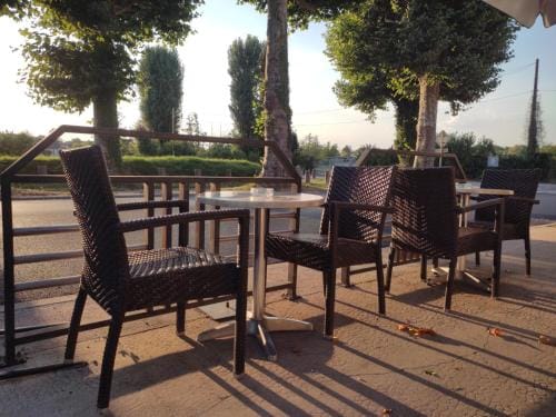Aux Trois Rois Hotel in Île-de-France