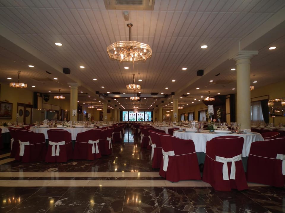 Banquet hall