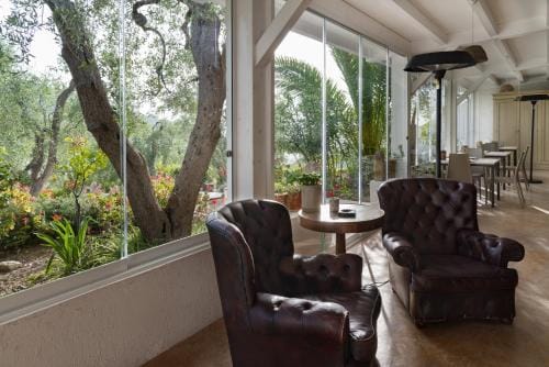 HMO Glamping & Suites in Vignanotica Resort in Province of Foggia