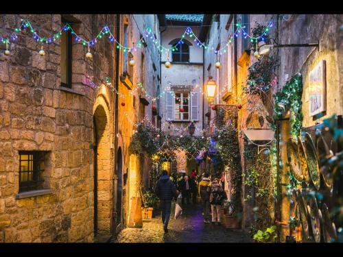 Stanza Con Bagno Privato Orvieto Centro Storico, Aria Condizionata NETFLIX Vicino al Pozzo della Cav Hotel in Orvieto