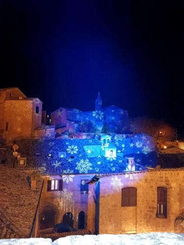 Stanza Con Bagno Privato Orvieto Centro Storico, Aria Condizionata NETFLIX Vicino al Pozzo della Cav Hotel in Orvieto