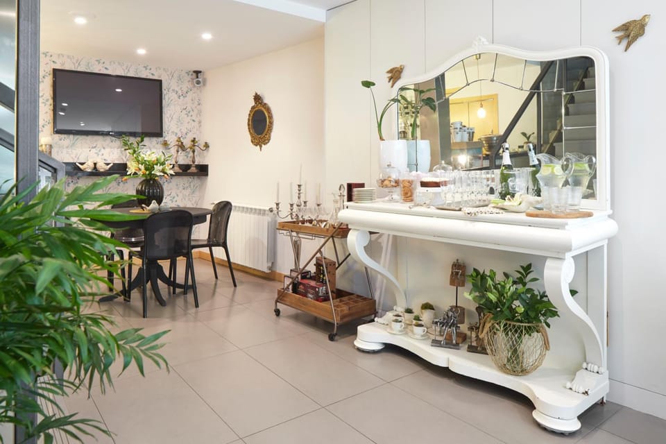 Hotel Boutique Txanka Erreka PARKING INCLUIDO Hotel in Basque Country