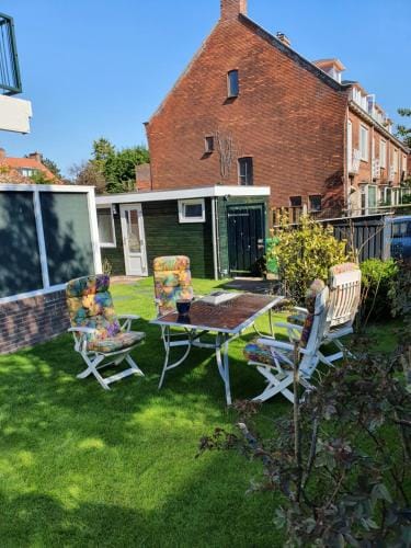 Cozy Garden House kijkduin Beach Hotel in The Hague