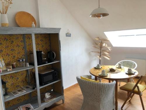 Grande Chambre Familiale JAUNE Tout Bonnement Bien Hotel in Normandy