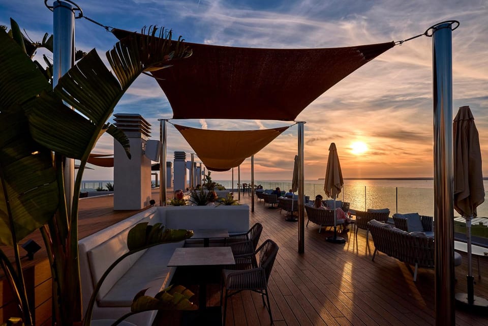 Bar/lounge