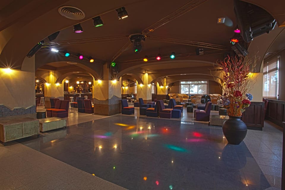 Bar/lounge