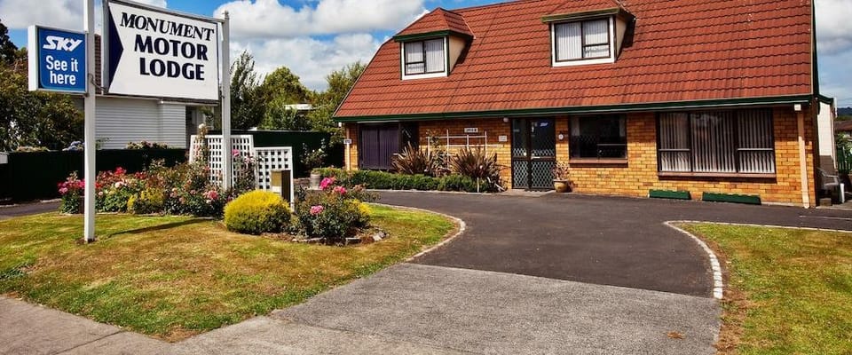 Papakura Monument Motor Lodge Motel in Waikato
