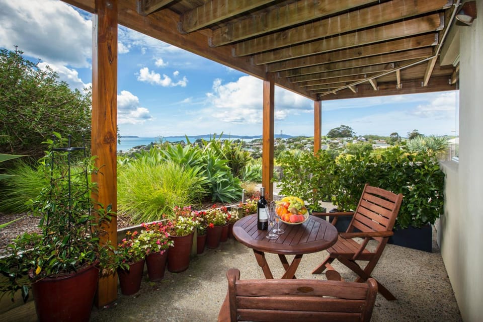 Tahi Lodge - Matakana Coast Hotel in Auckland Region