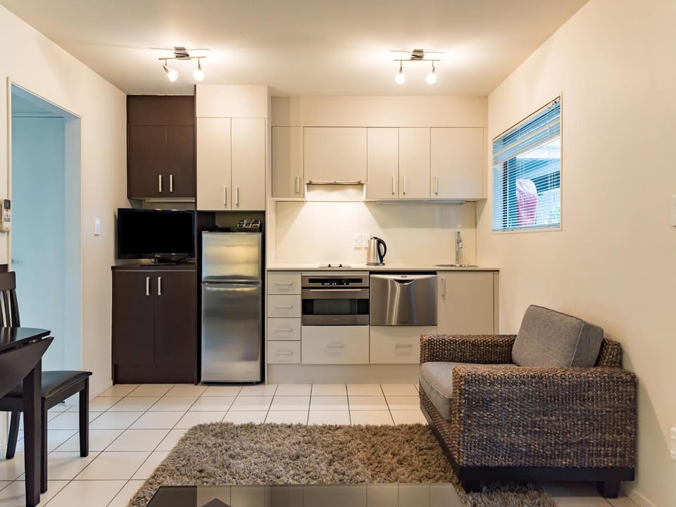 Sea Spray Suites Hotel in Paihia