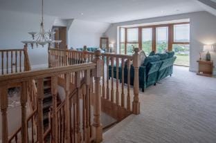 Knights Rest - 4 Bedroom Holiday Home - Princes Gate - Narberth Hotel in Wales