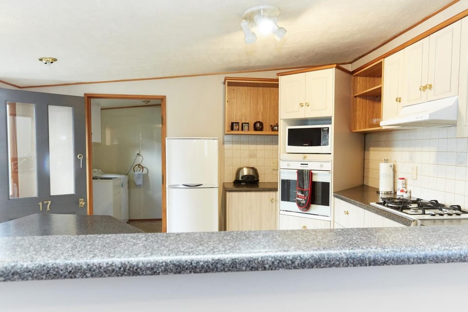 Admiral Court Motel & Apartments Motel in Invercargill
