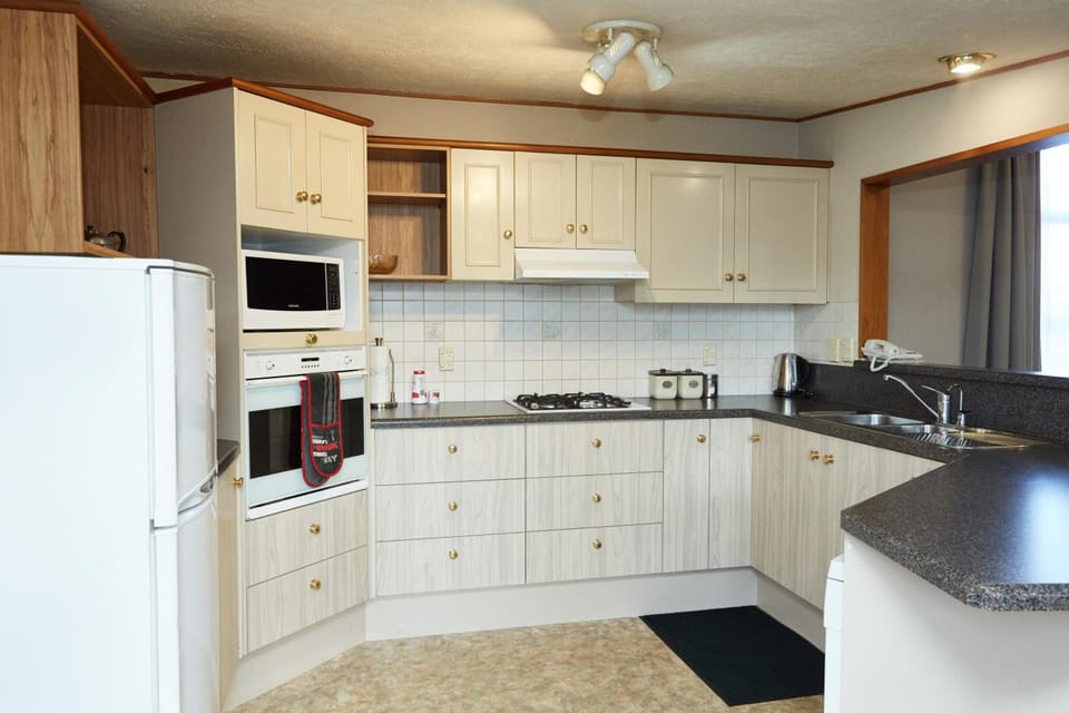 Admiral Court Motel & Apartments Motel in Invercargill