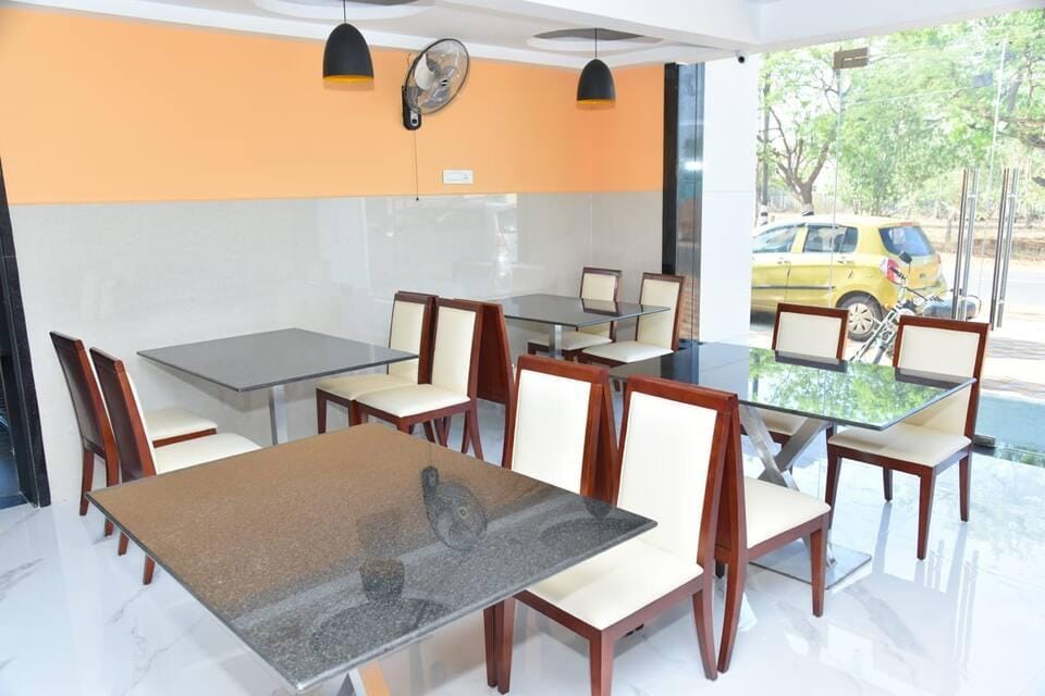 Ganesh Meridian Hotel in Tamil Nadu