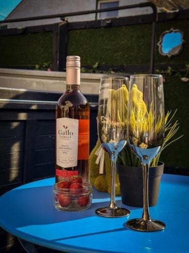 Wee Hoose-Private-Hottub -Romantic Break-Portaferry Hotel in Northern Ireland