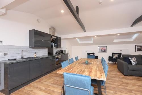 Concert Square Deluxe City Centre Apartment Hotel in Liverpool City Centre