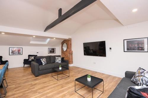 Concert Square Deluxe City Centre Apartment Hotel in Liverpool City Centre