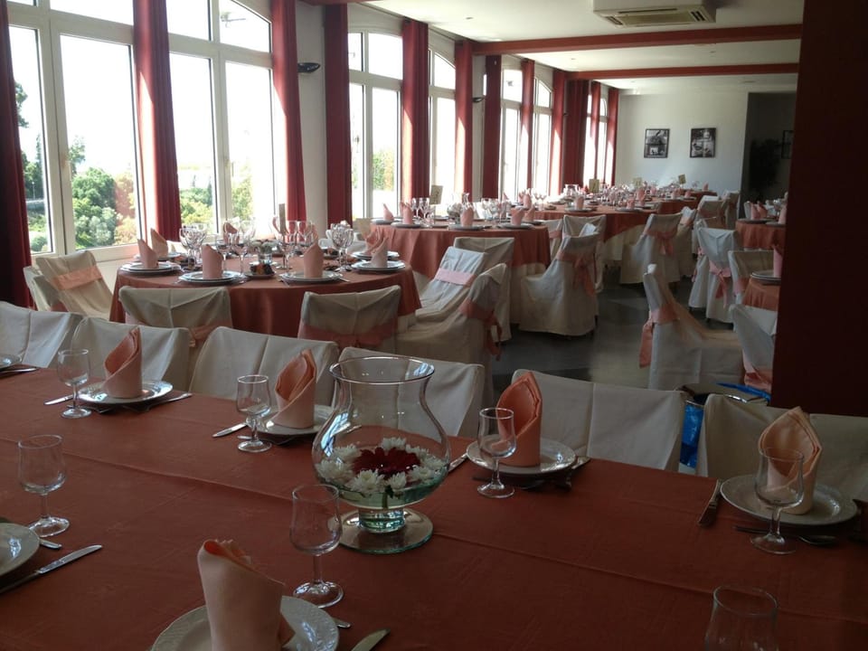 Banquet hall
